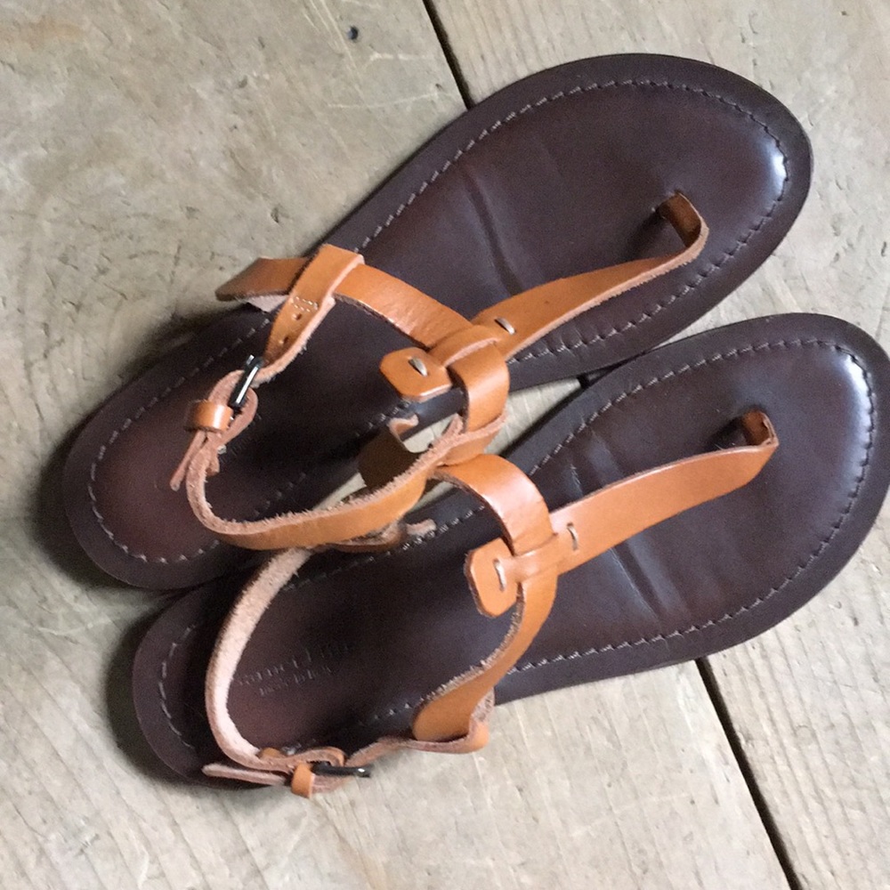 GARNET HILL Made in Italy 🇮🇹 sandals  !!
